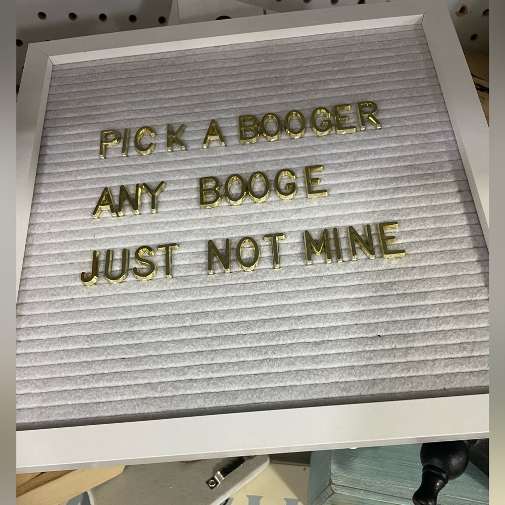 Felt letter board